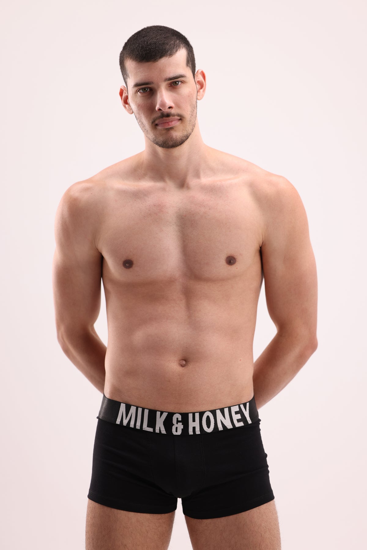 Motion Trunk – Pack of 4 (2Black-2White)