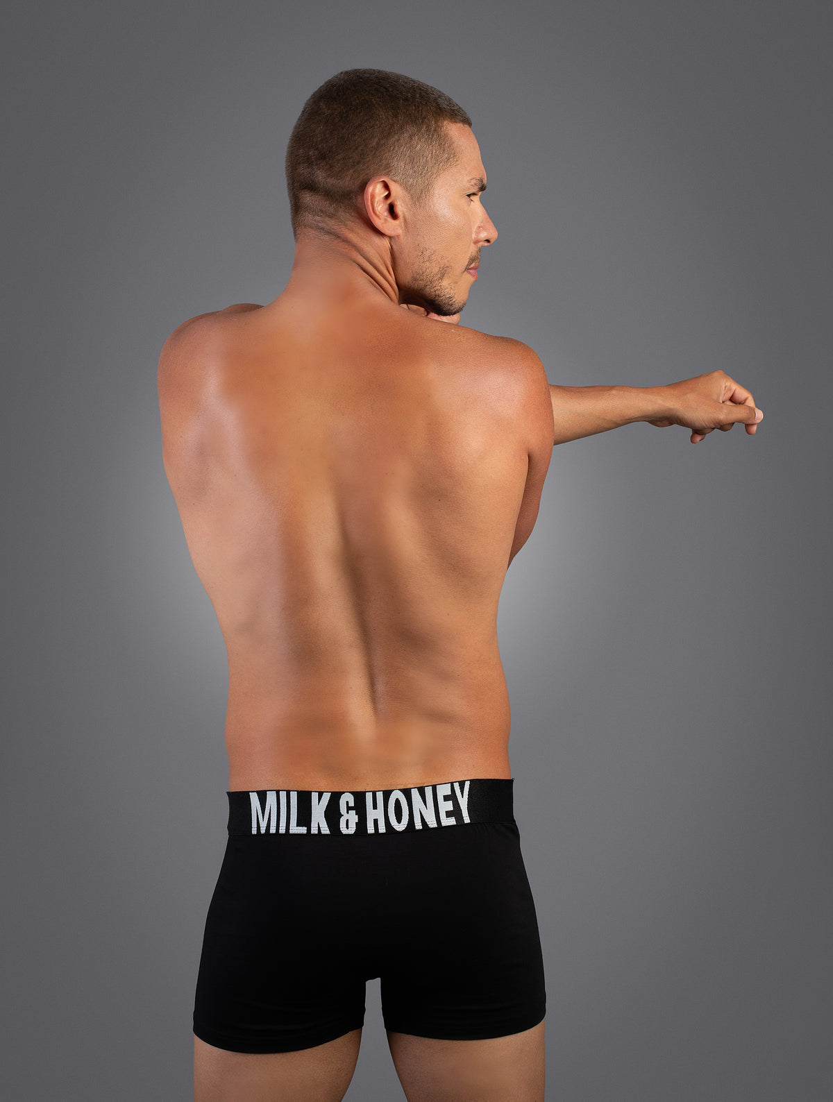 Intense Motion Trunk – Pack of 4 (2Black-2White)