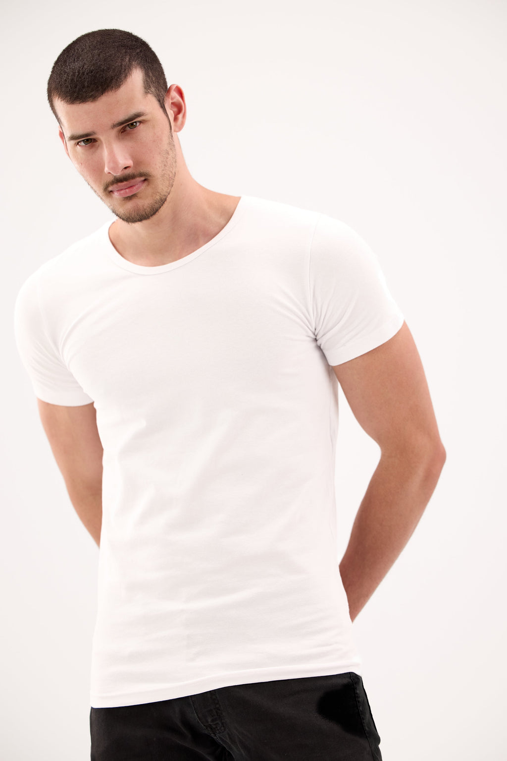 - Men's Round Short Sleeve Pack of 4